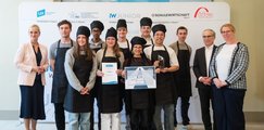 Die Schüler*innen des Gymnasiums München-Nord belegten mit „BackBratzen“ Platz 2.