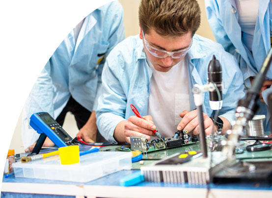 Berufsorientierung und -vorbereitung für Schüler*innen Berufsorientierung und -vorbereitung für Schüler*innen