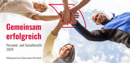 Personal- und Sozialbericht 2024 Fünf Personen strecken ihre Hände in der Mitte zusammen und halten sich fest. Die Personen werden von unten aufgenommen.
